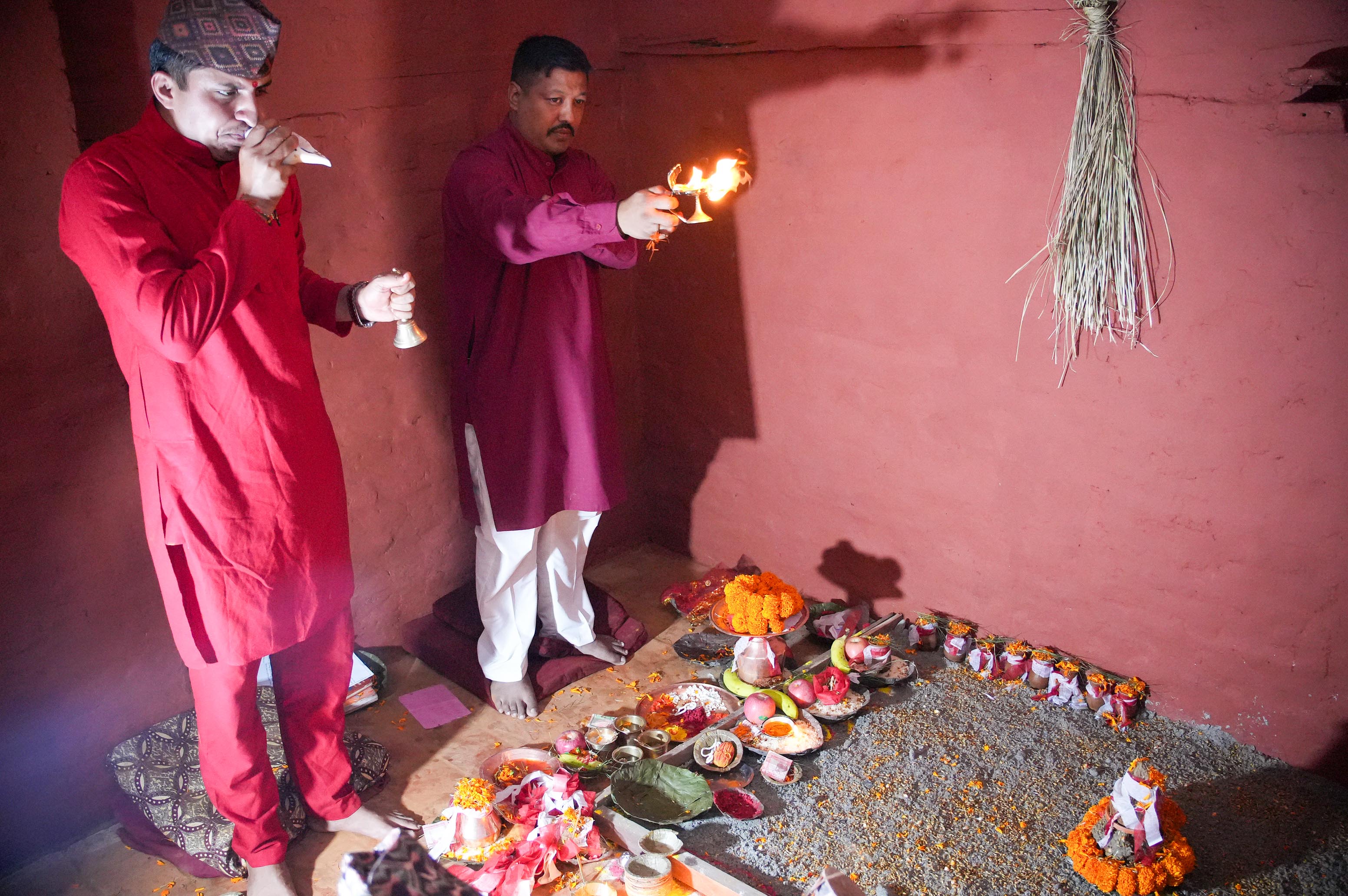हनुमानढोकाको दशैंघरमा विधिपूर्वक जमरा राखियो, बडादशैं सुरु