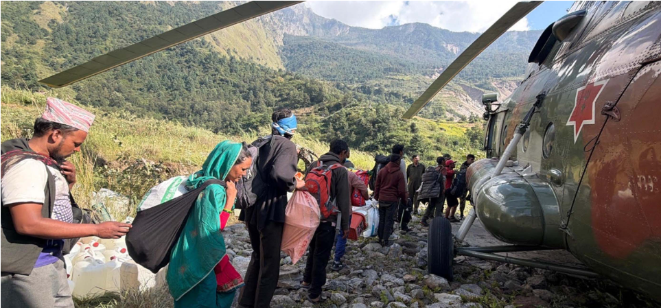  बूढीगण्डकी बाढी प्रभावित क्षेत्रबाट १ हजार ४४ जनाको हेलिकोप्टरमार्फत उद्धार