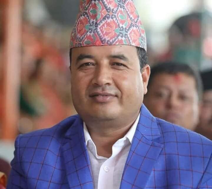 संसद् पुनर्स्थापनाको मुद्दामा सर्वोच्च पन्छिन नमिल्ने महेश बस्नेतको आरोप, तत्काल फैसला माग