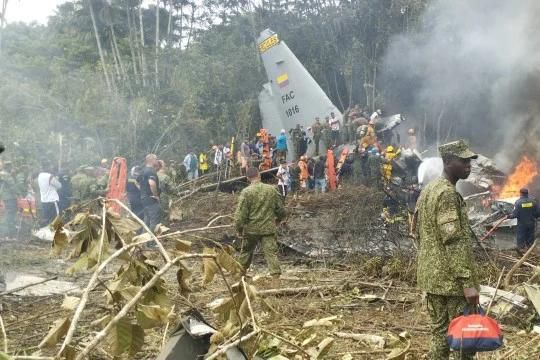 कोलम्बियामा सैन्य विमान दुर्घटना : आगलागीपछि विस्फोट, कम्तिमा ६६ जनाको ज्यान गयो